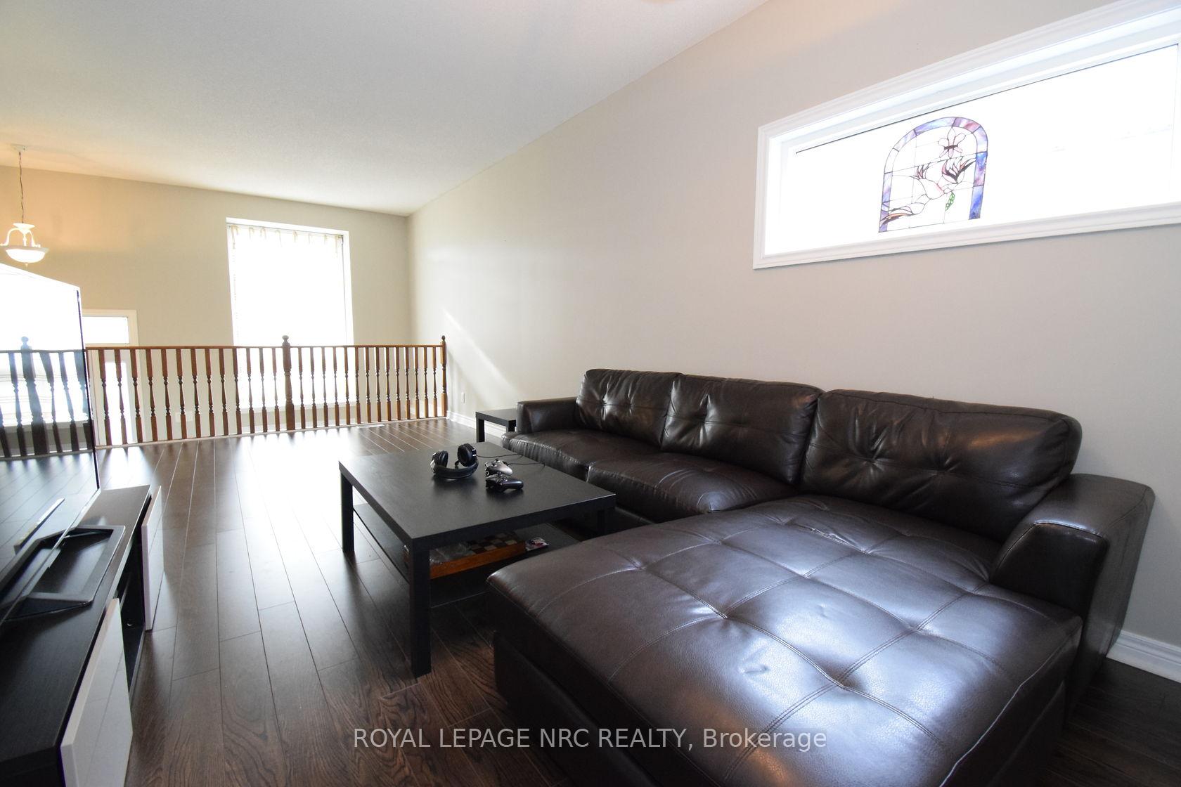 Photo 3 of 3 Cozocar Crescent, St. Catharines, Rykert/Vansickle — HOMEH