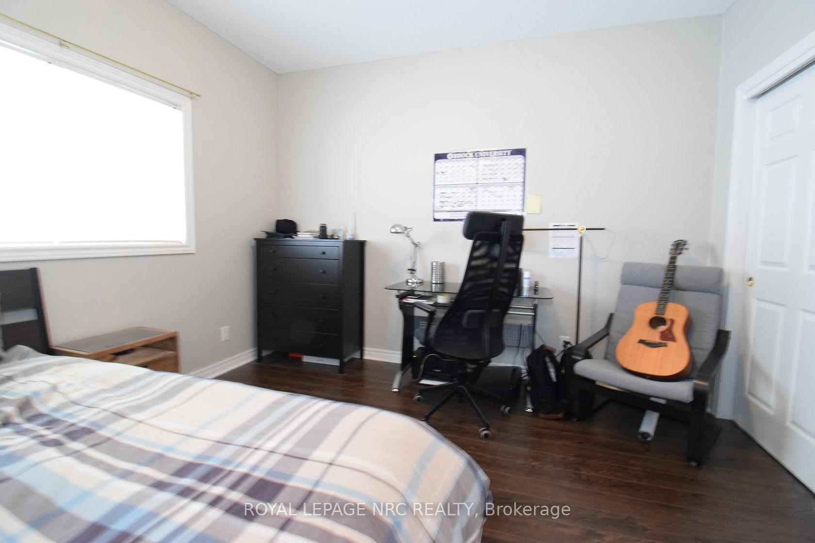 Photo 7 of 3 Cozocar Crescent, St. Catharines, Rykert/Vansickle — HOMEH