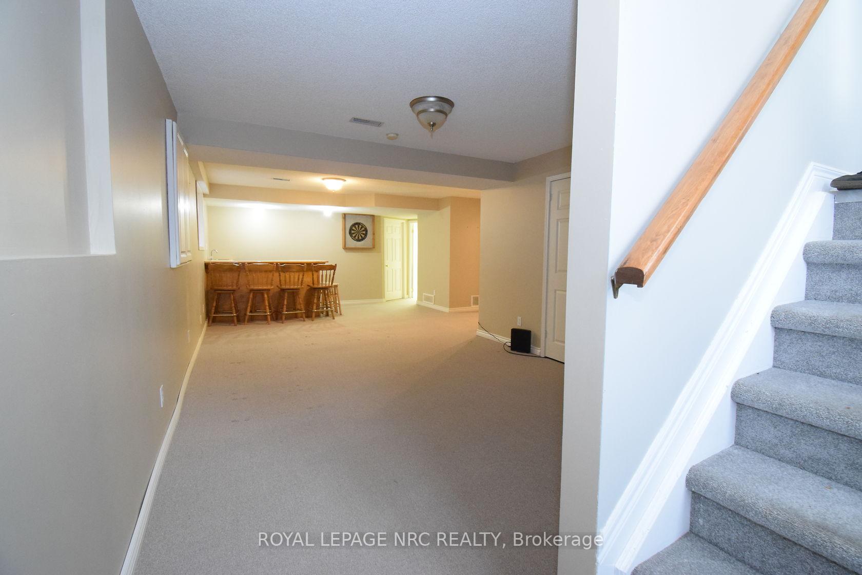 Photo 10 of 3 Cozocar Crescent, St. Catharines, Rykert/Vansickle — HOMEH
