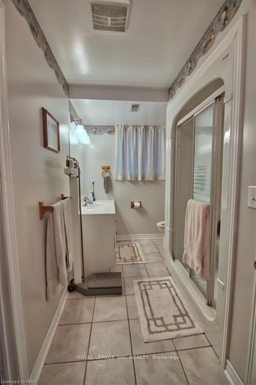 Photo 16 of 3 Cozocar Crescent, St. Catharines, Rykert/Vansickle — HOMEH