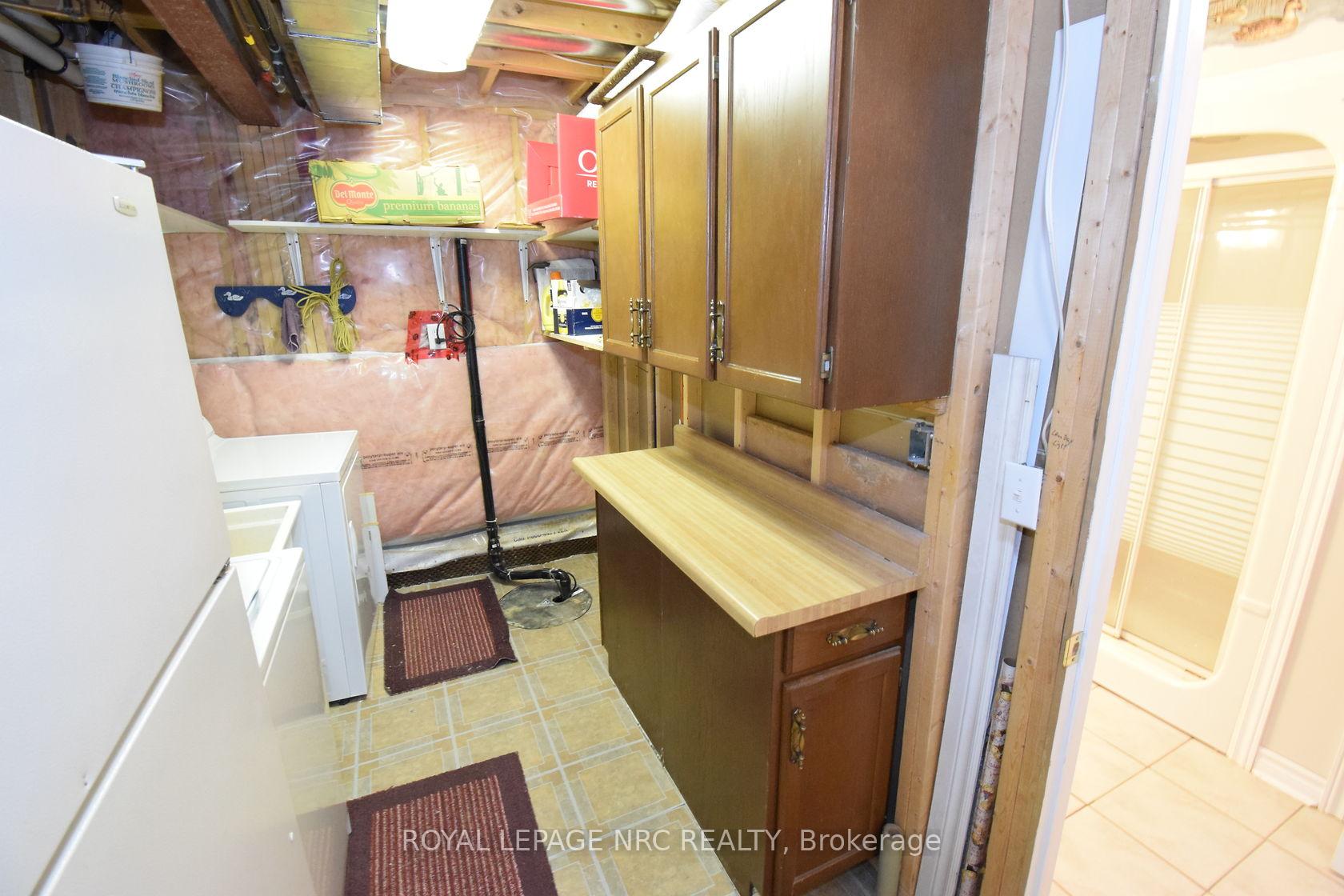 Photo 17 of 3 Cozocar Crescent, St. Catharines, Rykert/Vansickle — HOMEH