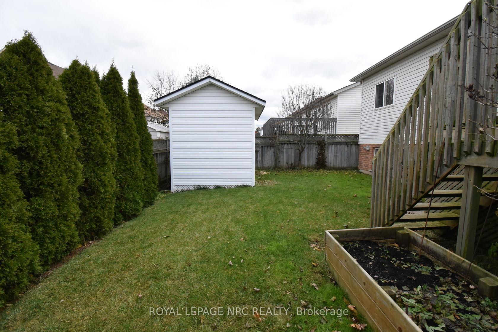 Photo 18 of 3 Cozocar Crescent, St. Catharines, Rykert/Vansickle — HOMEH