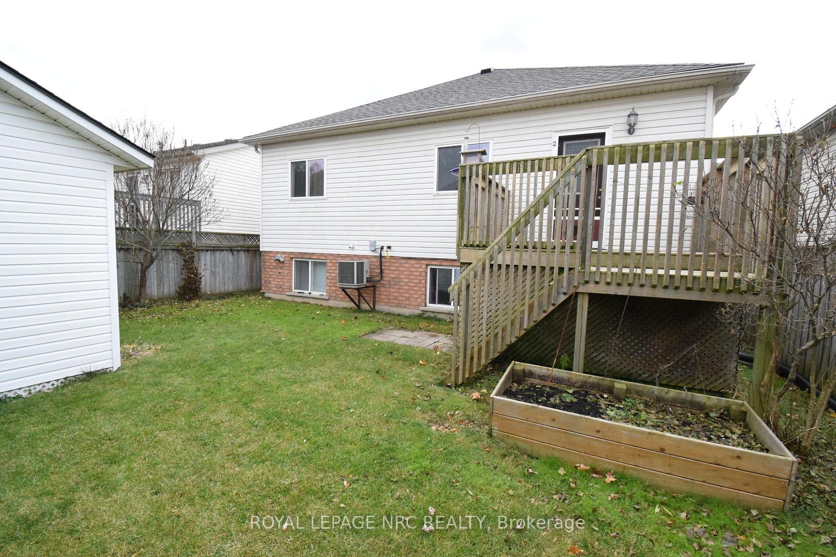 Photo 20 of 3 Cozocar Crescent, St. Catharines, Rykert/Vansickle — HOMEH