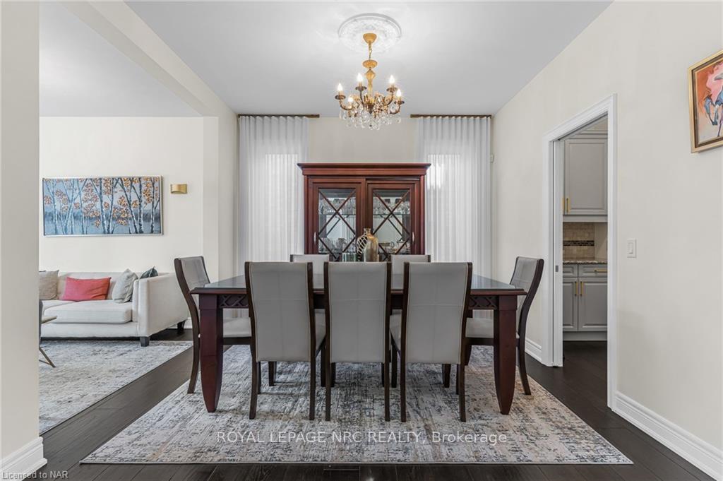 Photo 8 of 14 Tuscany Court, St. Catharines, Grapeview — HOMEH