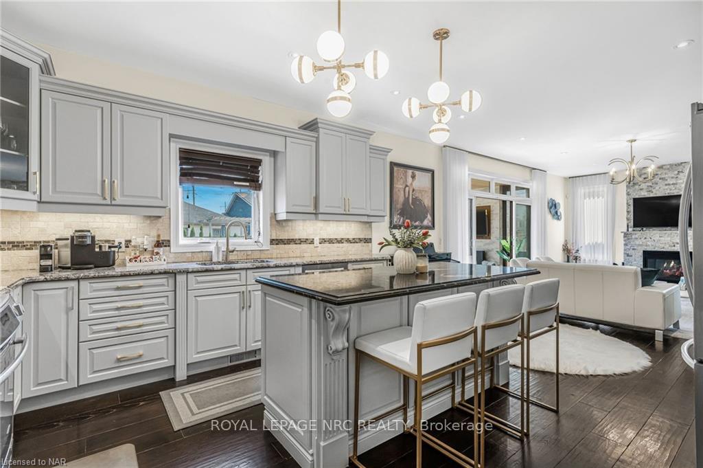 Photo 14 of 14 Tuscany Court, St. Catharines, Grapeview — HOMEH