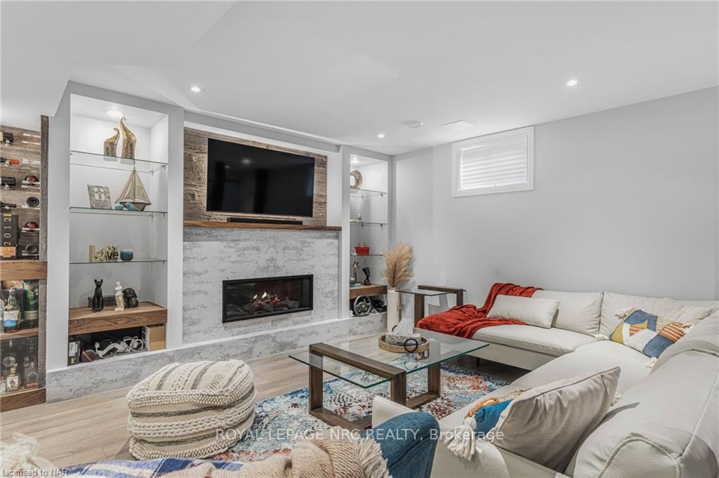 Photo 31 of 14 Tuscany Court, St. Catharines, Grapeview — HOMEH