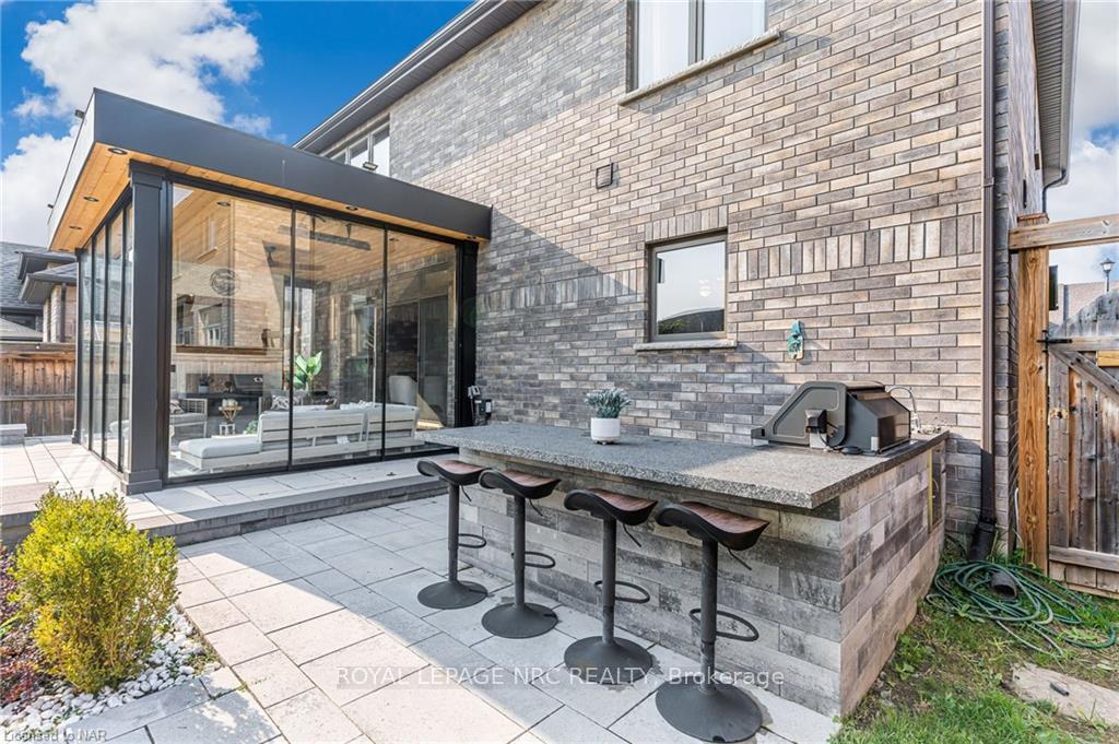 Photo 37 of 14 Tuscany Court, St. Catharines, Grapeview — HOMEH