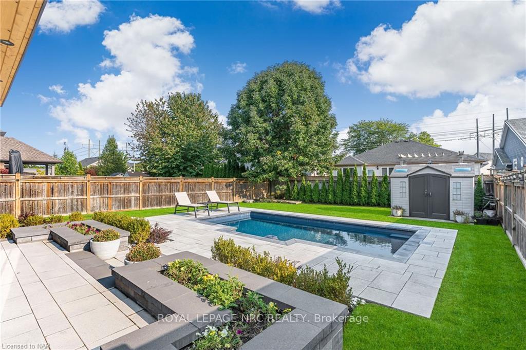 Photo 39 of 14 Tuscany Court, St. Catharines, Grapeview — HOMEH