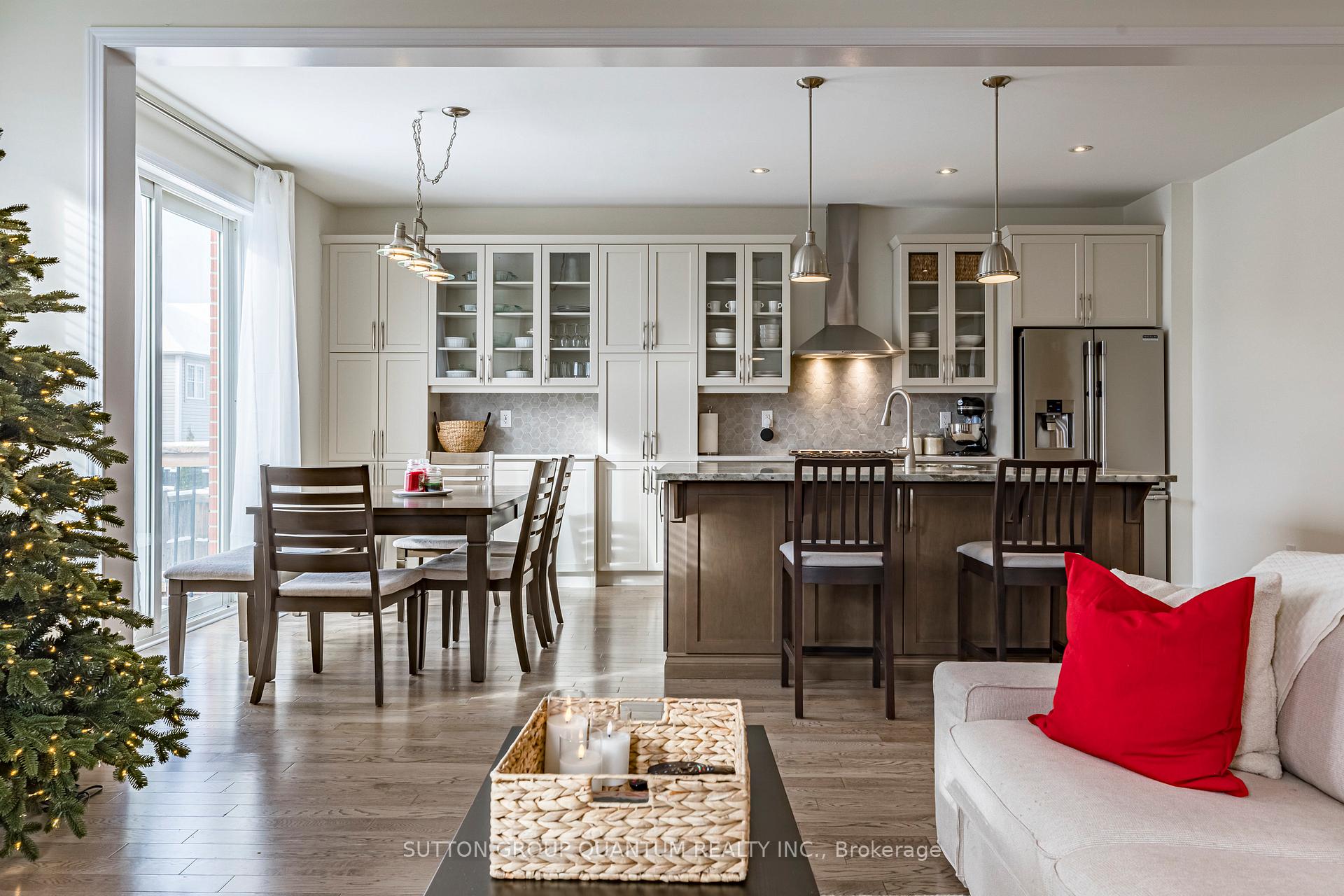 Photo 10 of 189 Stillwater Crescent, Hamilton, Waterdown — HOMEH