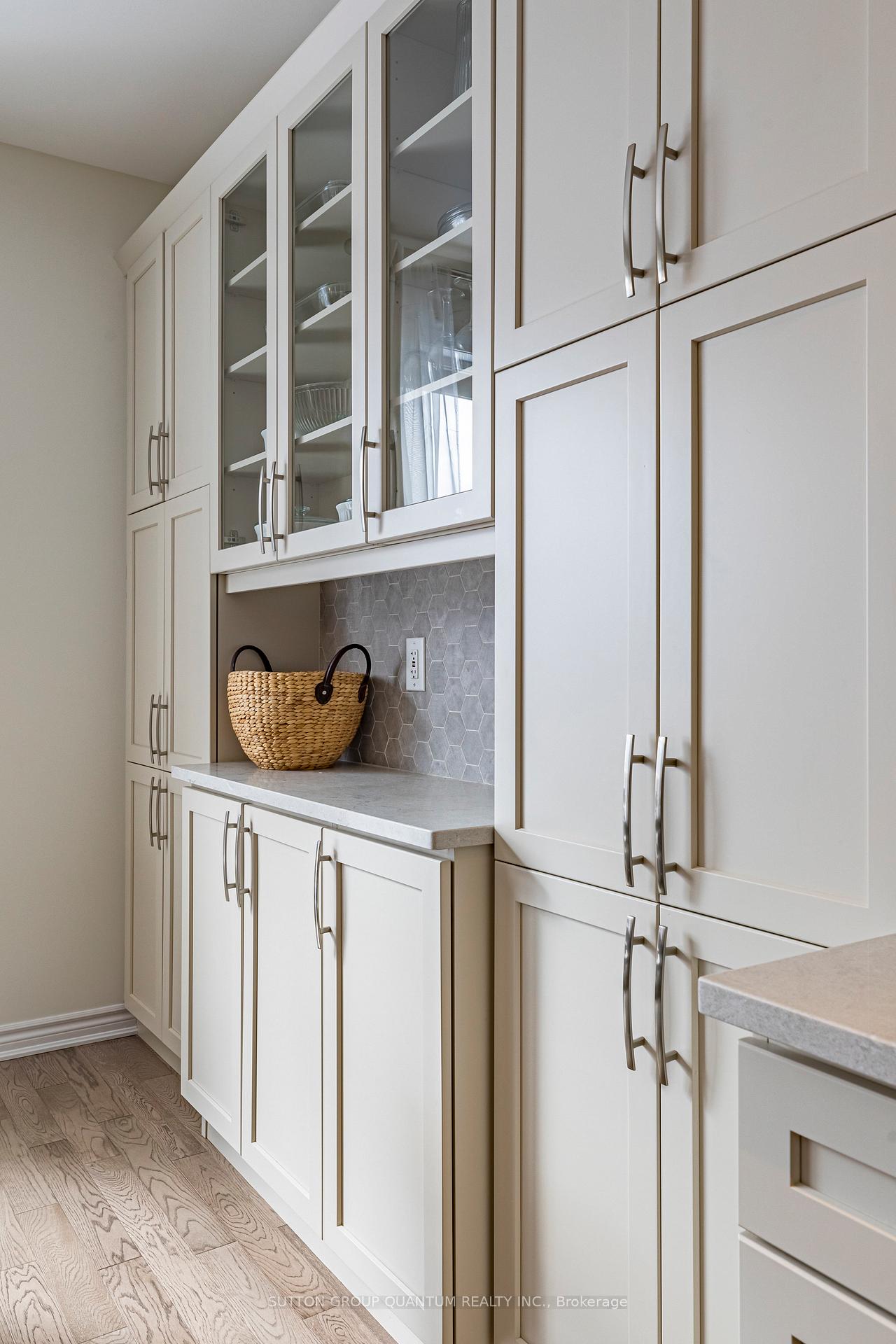 Photo 12 of 189 Stillwater Crescent, Hamilton, Waterdown — HOMEH