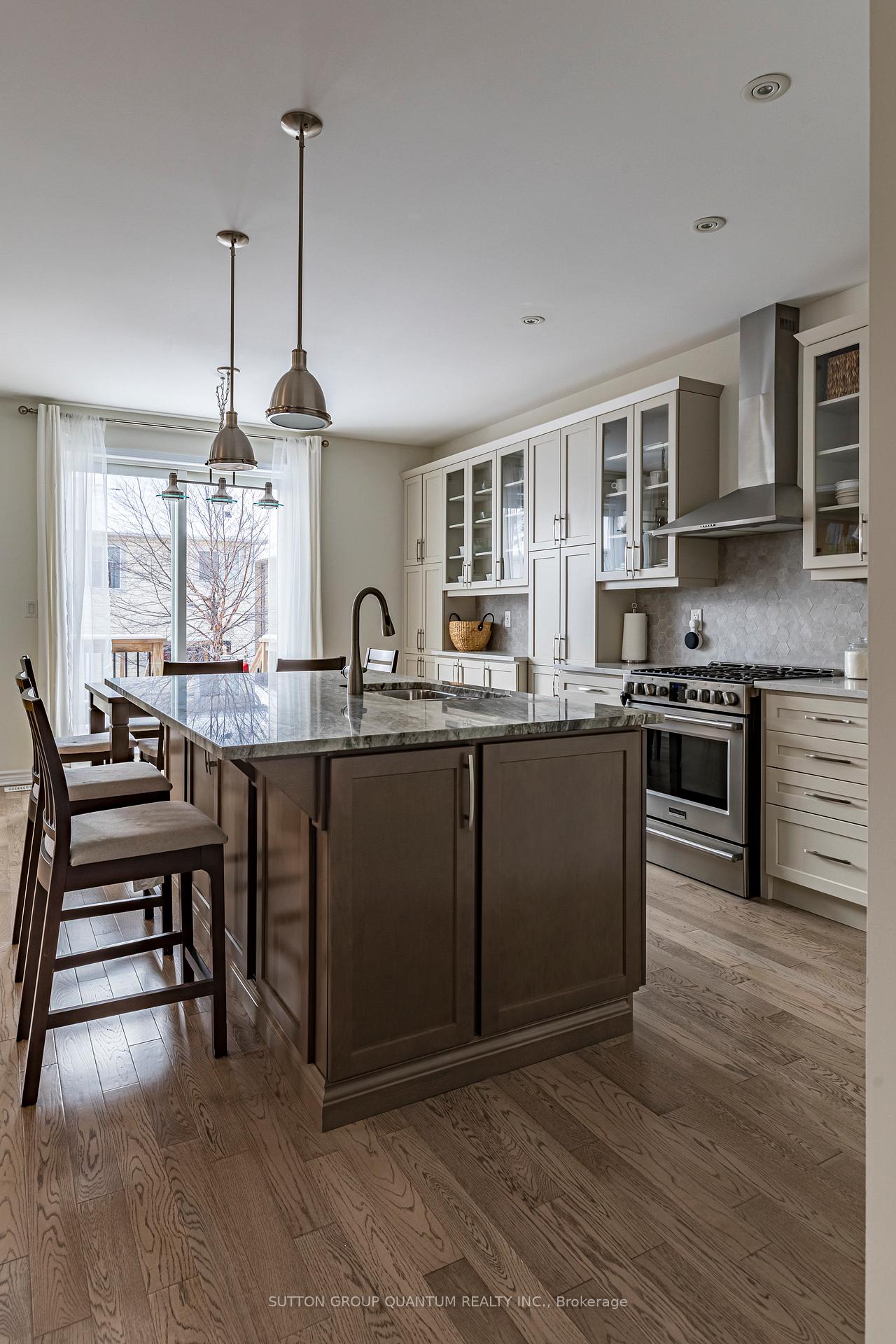 Photo 15 of 189 Stillwater Crescent, Hamilton, Waterdown — HOMEH