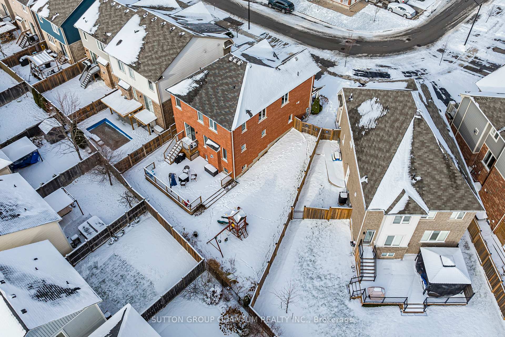 Photo 37 of 189 Stillwater Crescent, Hamilton, Waterdown — HOMEH