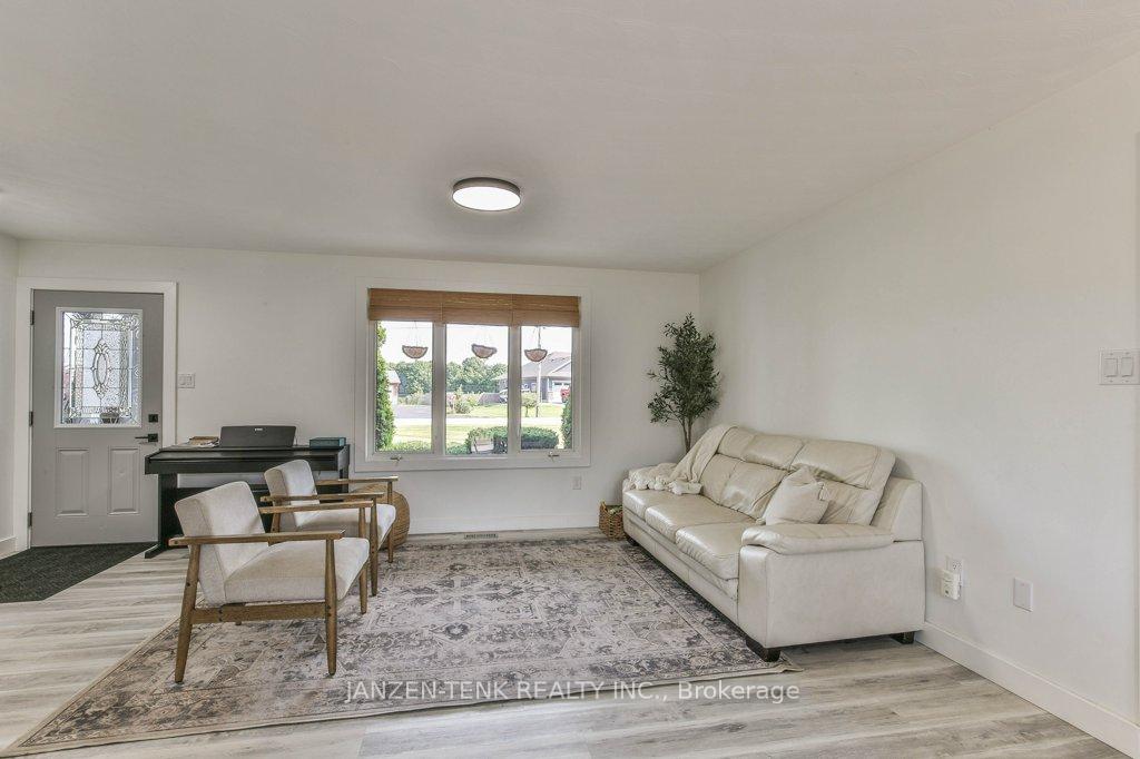 Photo 8 of 53561 Calton Line, Malahide, Calton — HOMEH