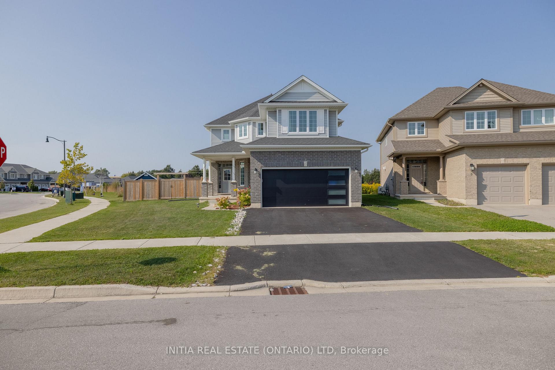 Photo 1 of 1 Oxford Terrace N, St. Thomas — HOMEH