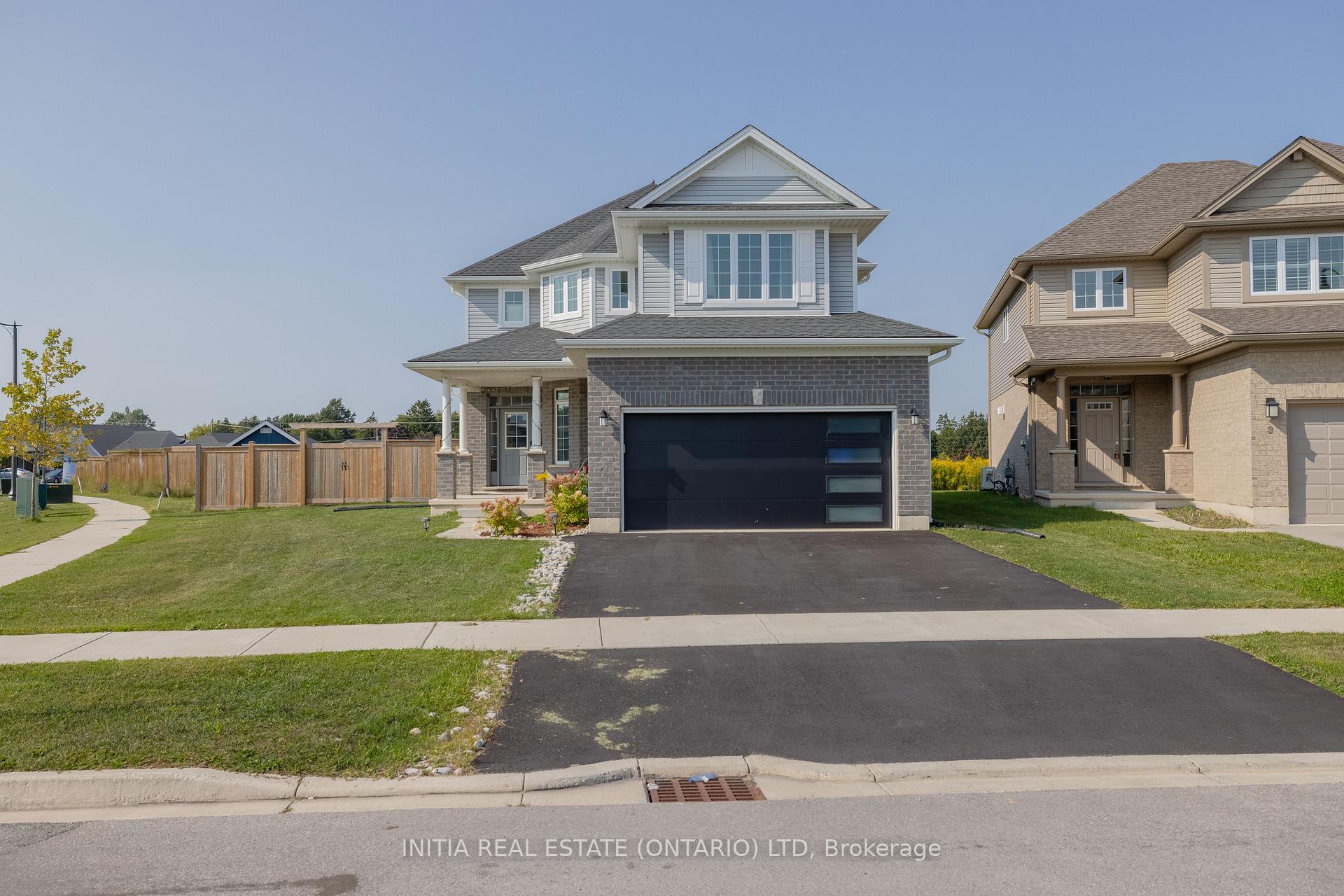 Photo 2 of 1 Oxford Terrace N, St. Thomas — HOMEH