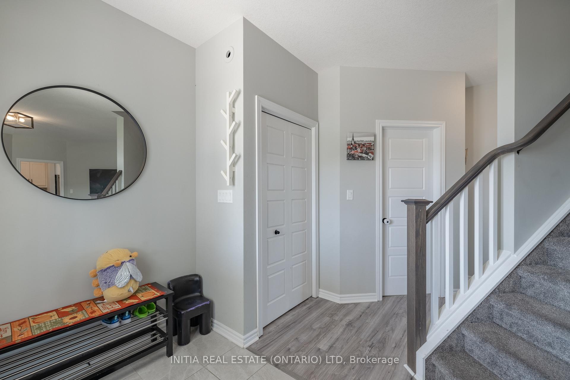 Photo 5 of 1 Oxford Terrace N, St. Thomas — HOMEH