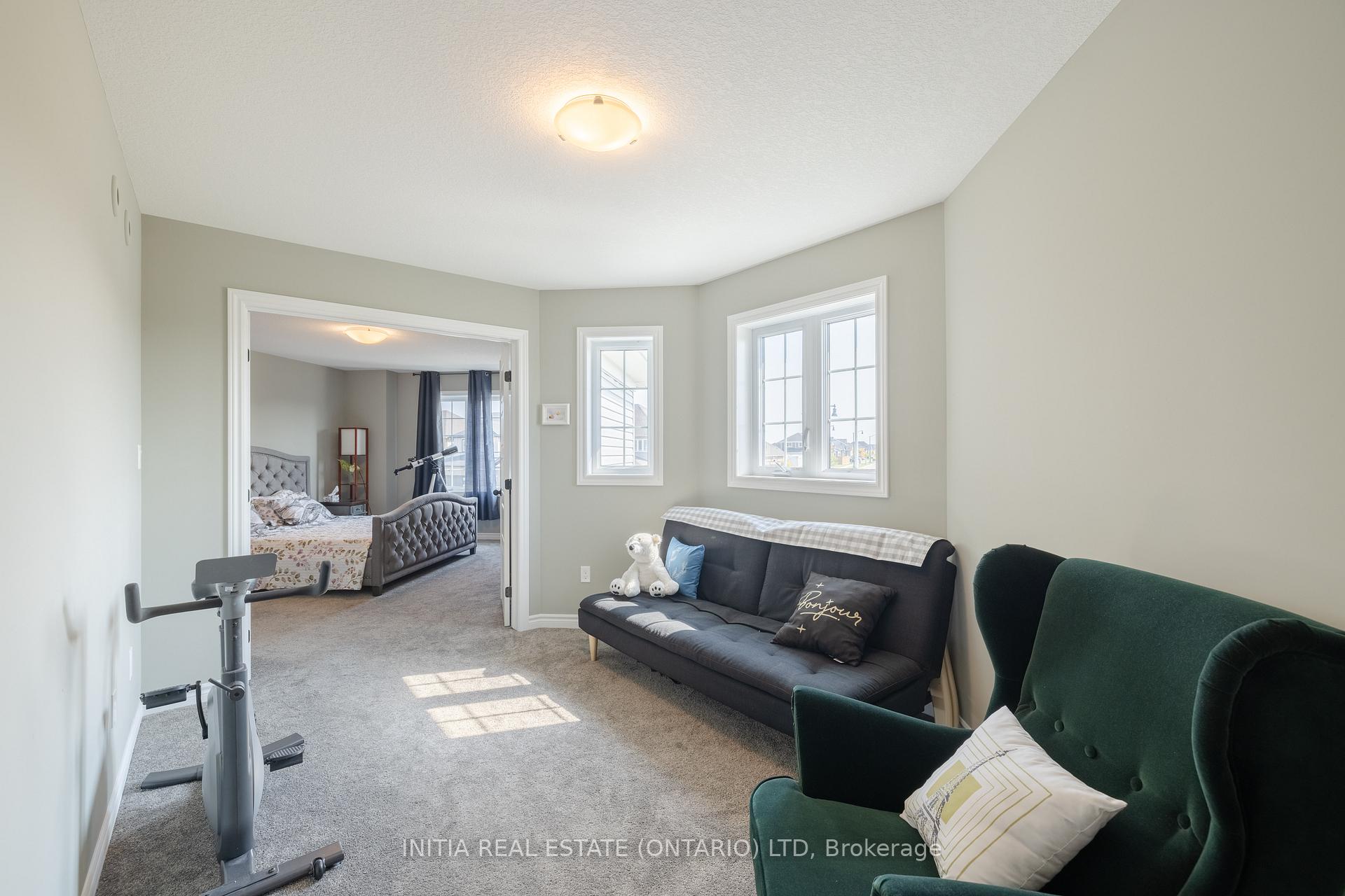 Photo 16 of 1 Oxford Terrace N, St. Thomas — HOMEH