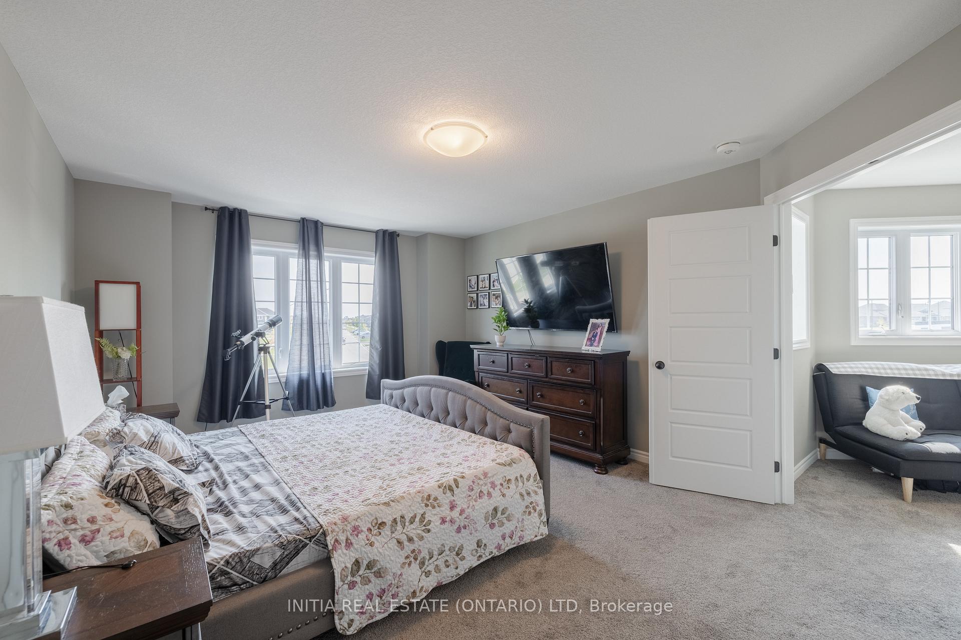 Photo 17 of 1 Oxford Terrace N, St. Thomas — HOMEH