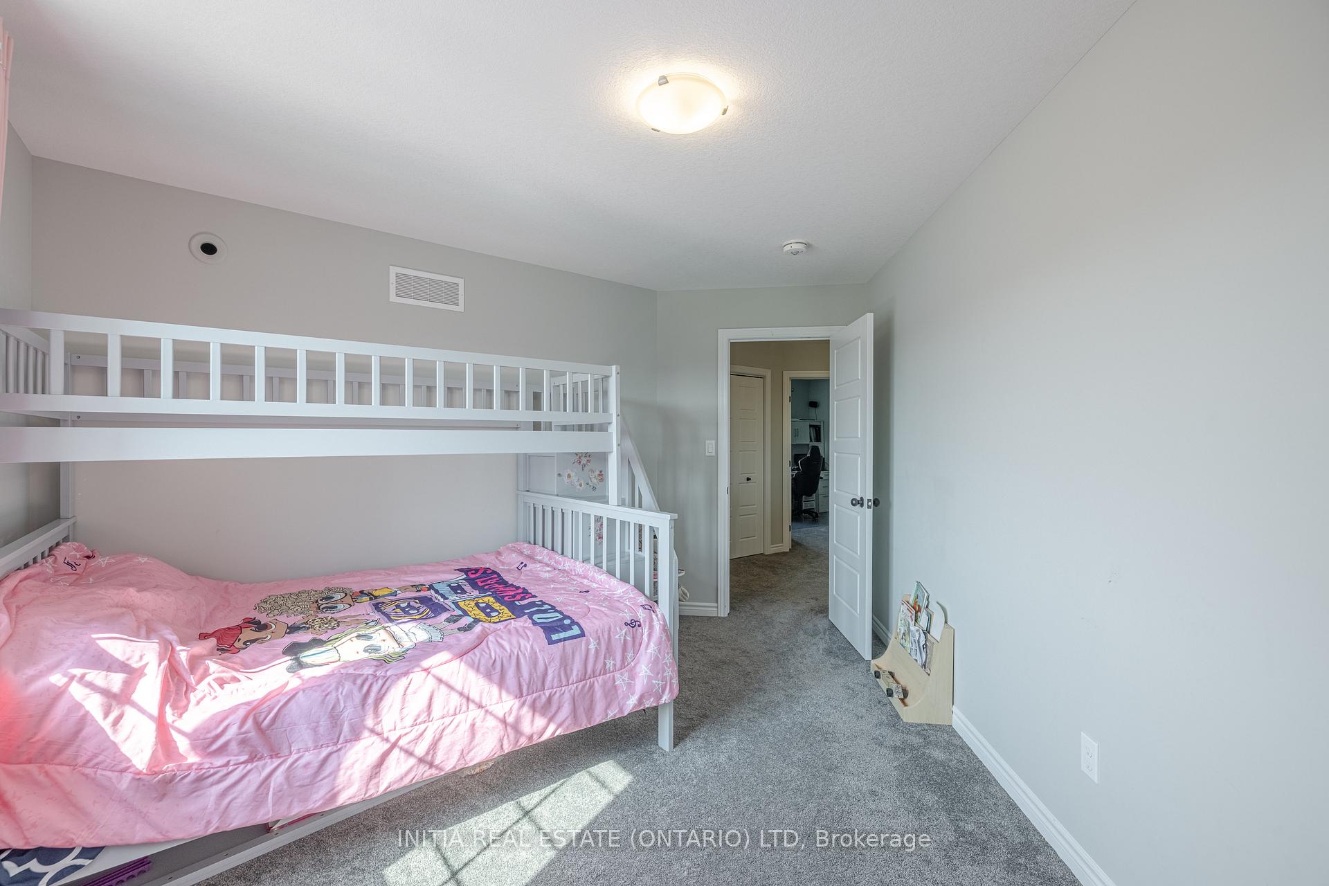 Photo 21 of 1 Oxford Terrace N, St. Thomas — HOMEH