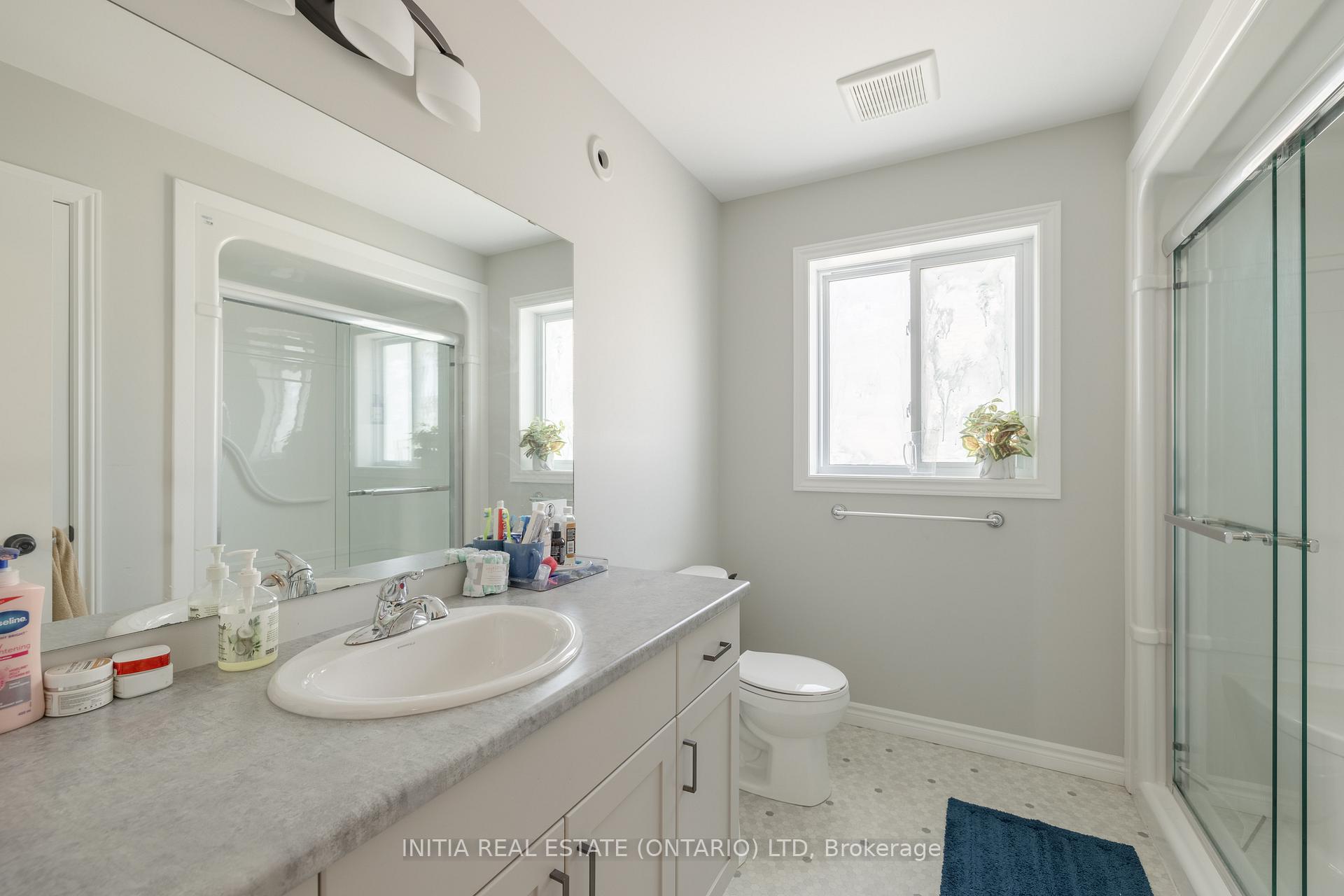 Photo 23 of 1 Oxford Terrace N, St. Thomas — HOMEH