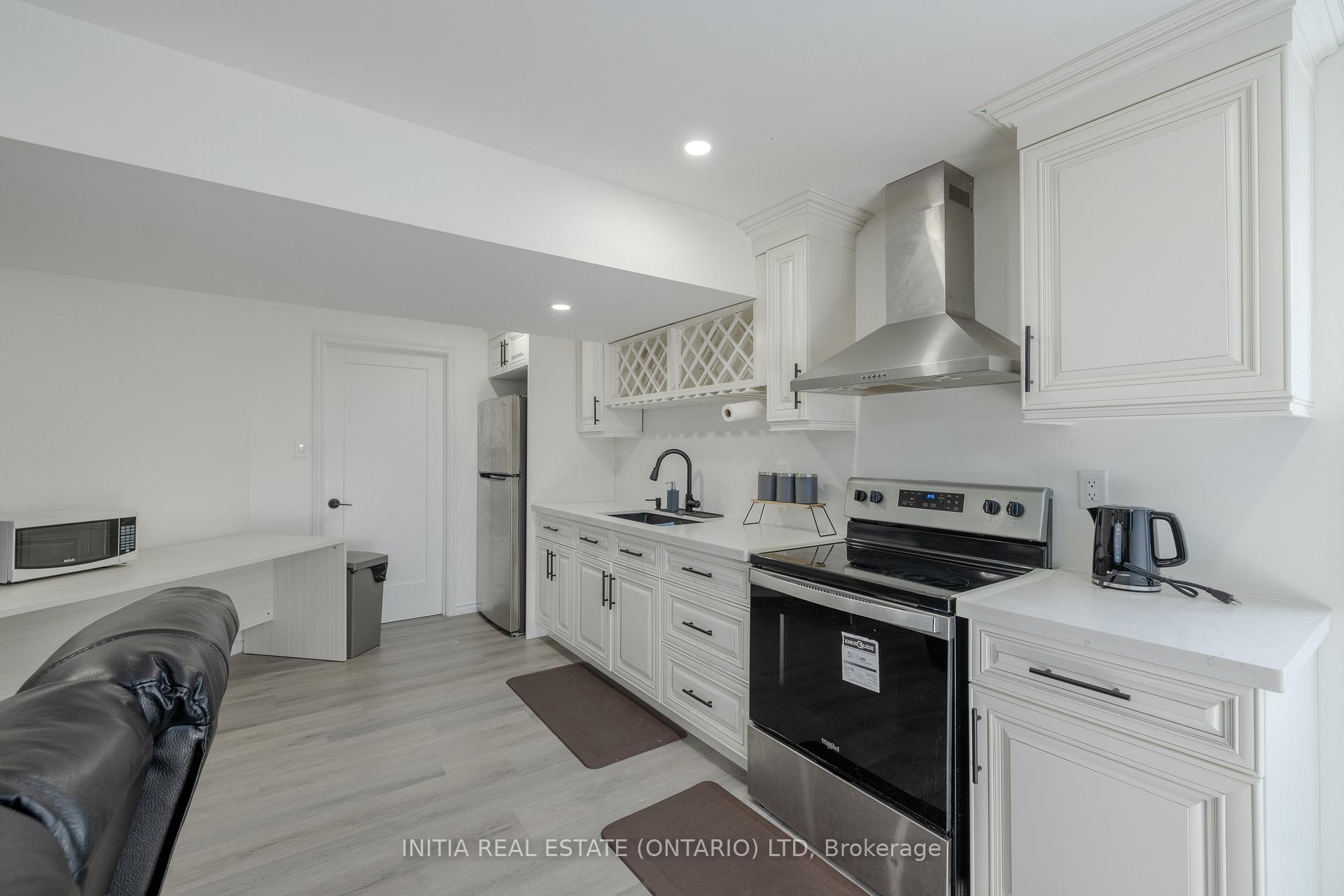 Photo 26 of 1 Oxford Terrace N, St. Thomas — HOMEH