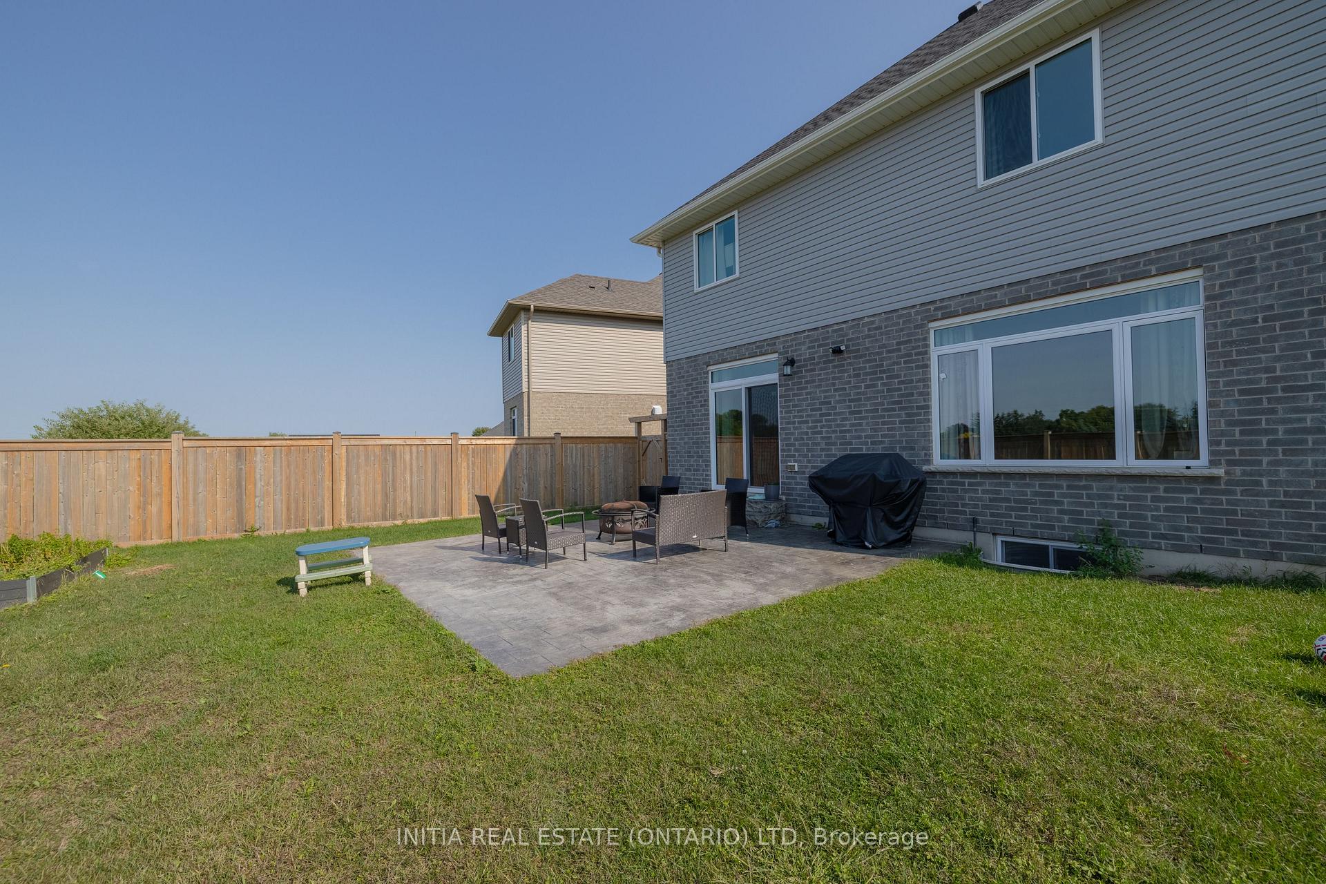 Photo 33 of 1 Oxford Terrace N, St. Thomas — HOMEH