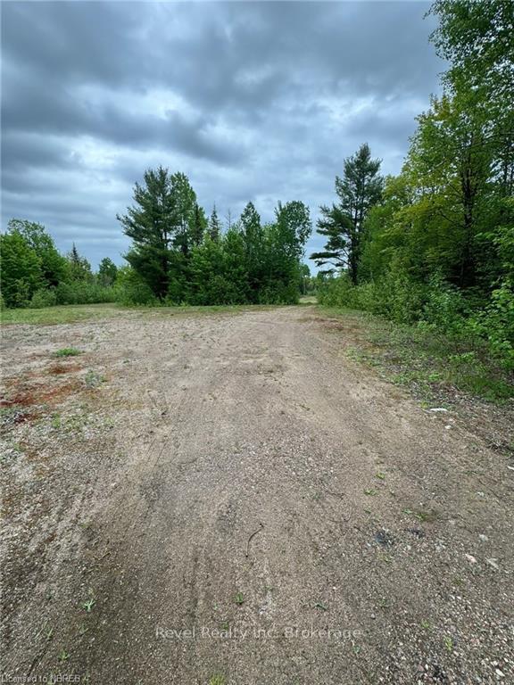 Photo 6 of 4155 Highway 17, Papineau-Cameron, Papineau Cameron — HOMEH
