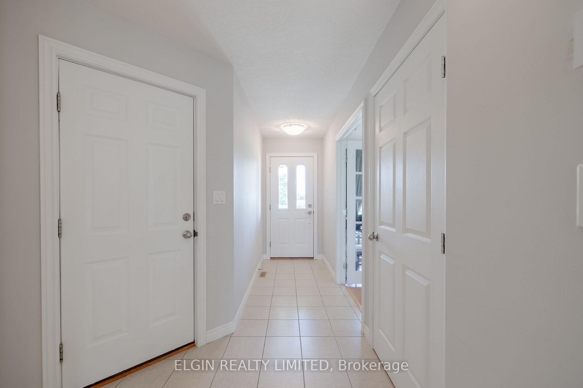Photo 3 of 111 Lake Margaret Trail, St. Thomas — HOMEH