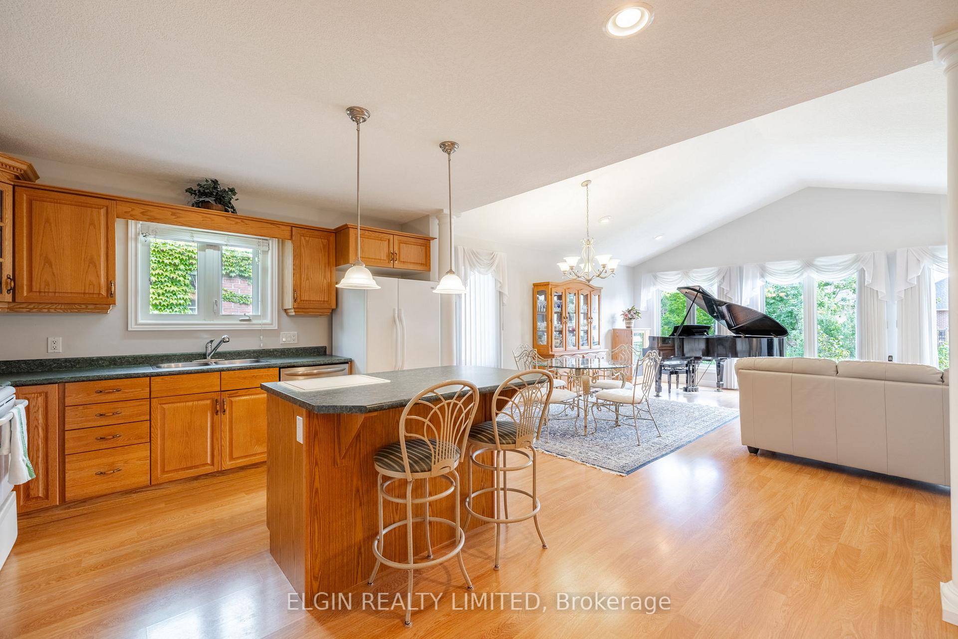 Photo 9 of 111 Lake Margaret Trail, St. Thomas — HOMEH