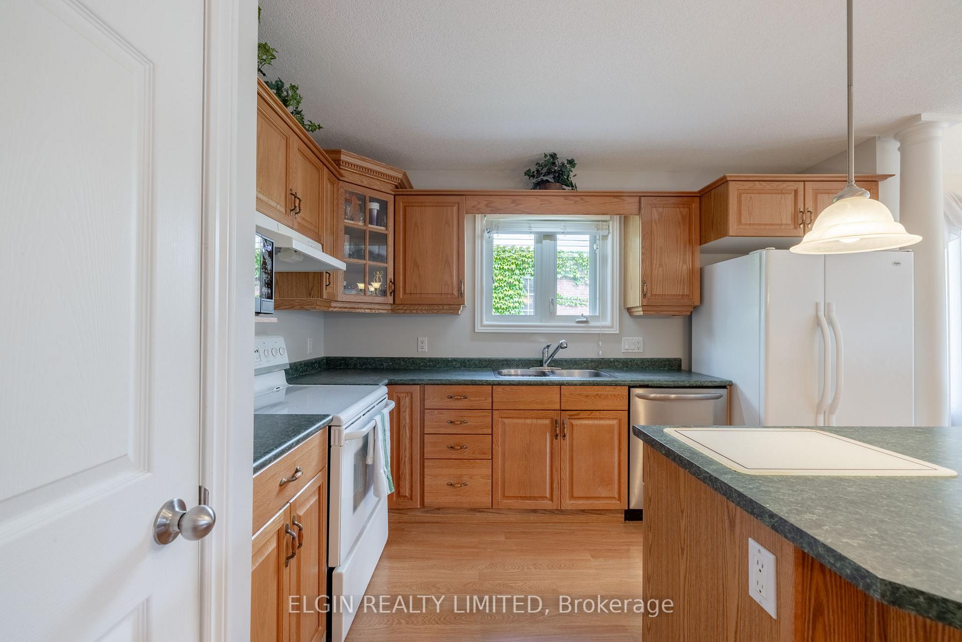 Photo 12 of 111 Lake Margaret Trail, St. Thomas — HOMEH