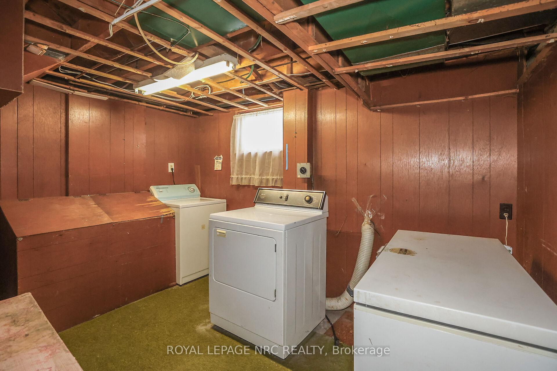 Photo 21 of 204 Lakeshore Road, St. Catharines, Vine/Linwell — HOMEH