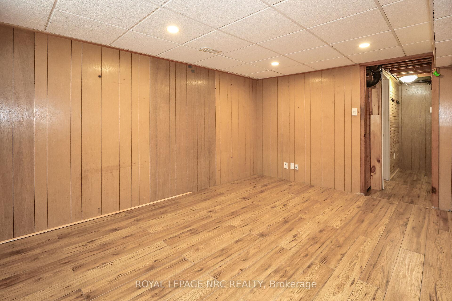 Photo 24 of 204 Lakeshore Road, St. Catharines, Vine/Linwell — HOMEH