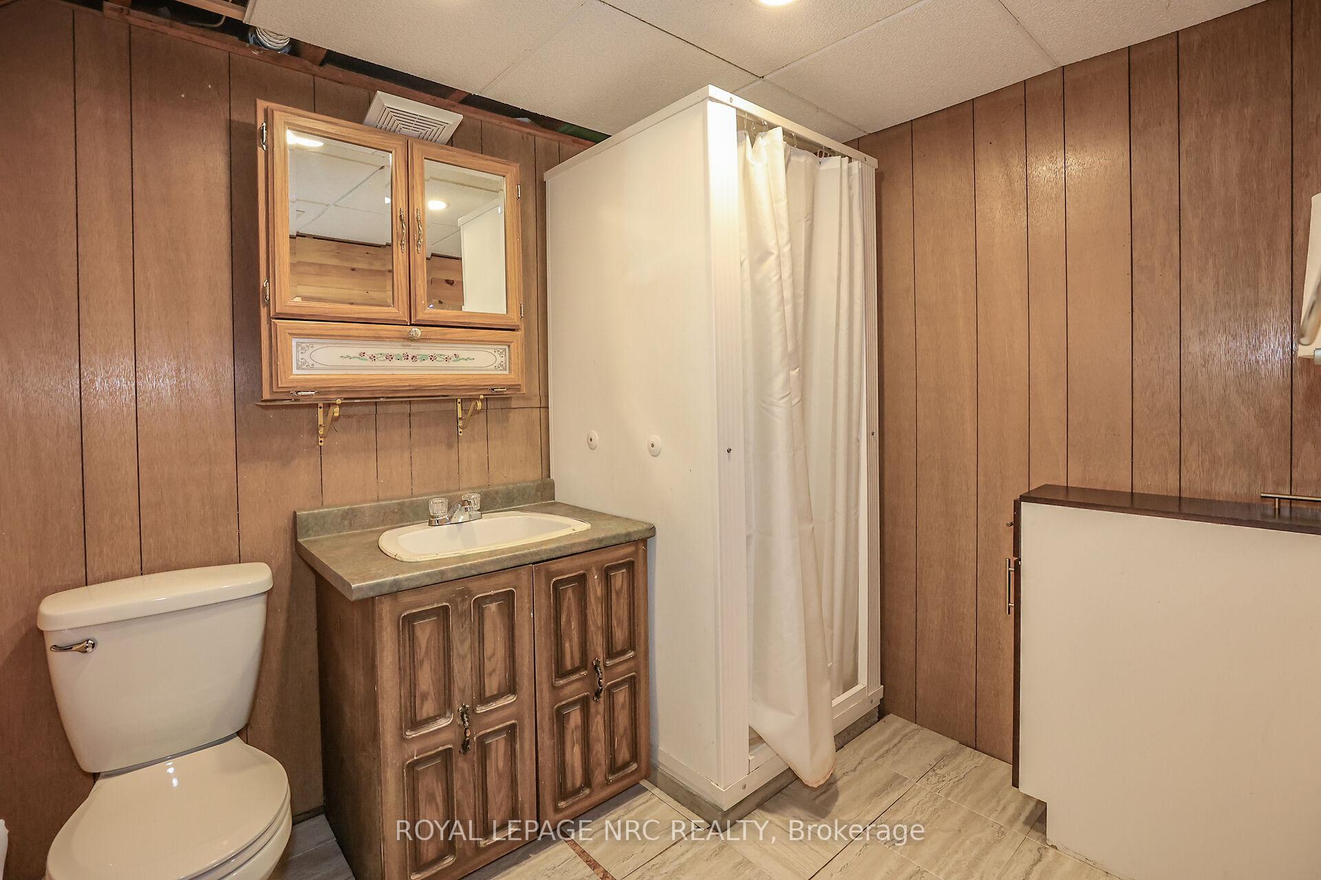 Photo 25 of 204 Lakeshore Road, St. Catharines, Vine/Linwell — HOMEH