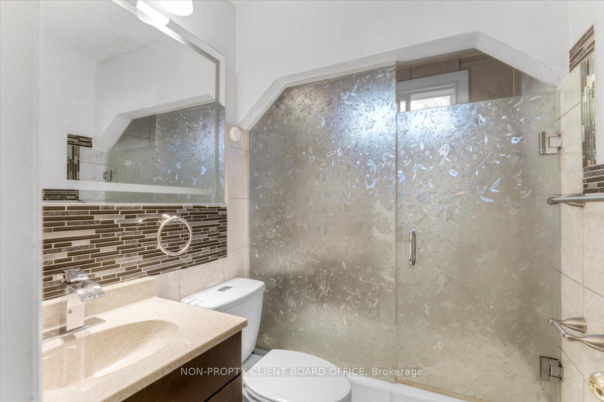 Photo 22 of 118 Second Street N, Hamilton, Stoney Creek — HOMEH