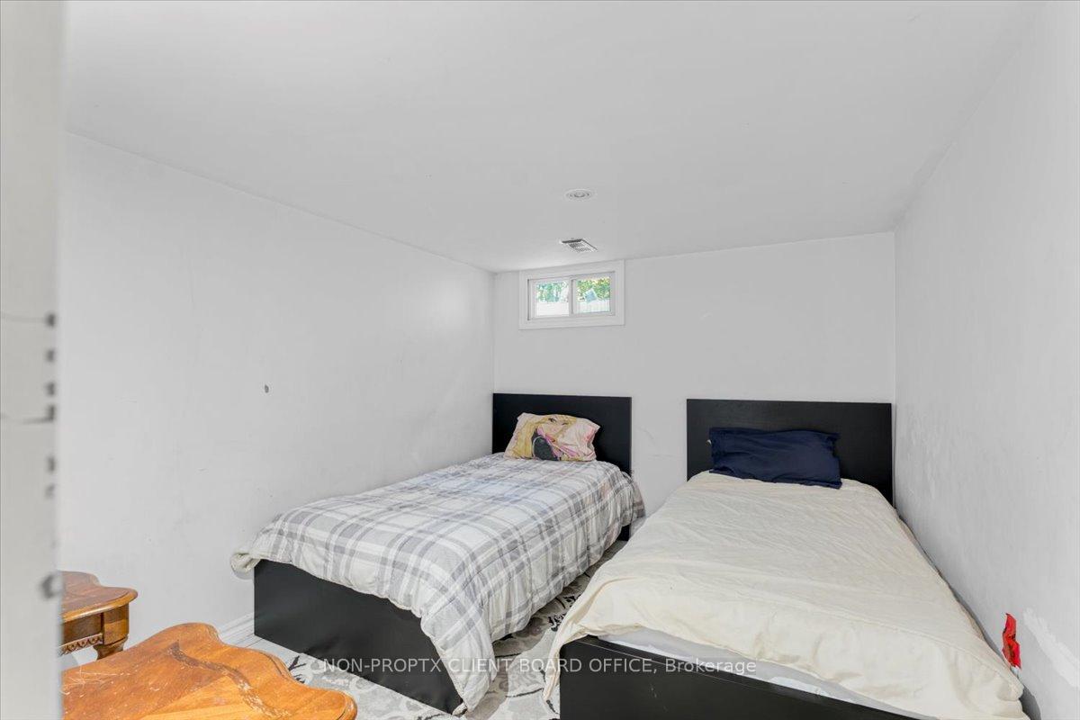 Photo 24 of 118 Second Street N, Hamilton, Stoney Creek — HOMEH