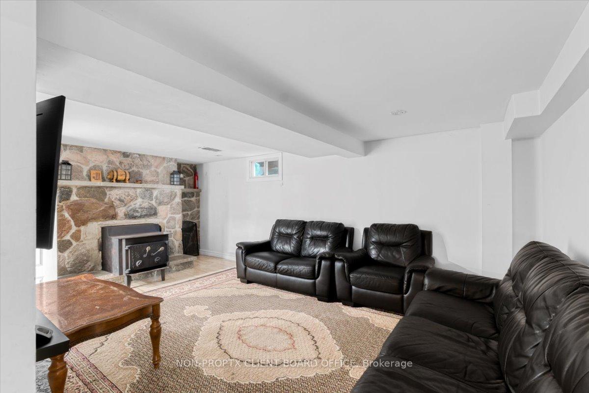 Photo 25 of 118 Second Street N, Hamilton, Stoney Creek — HOMEH