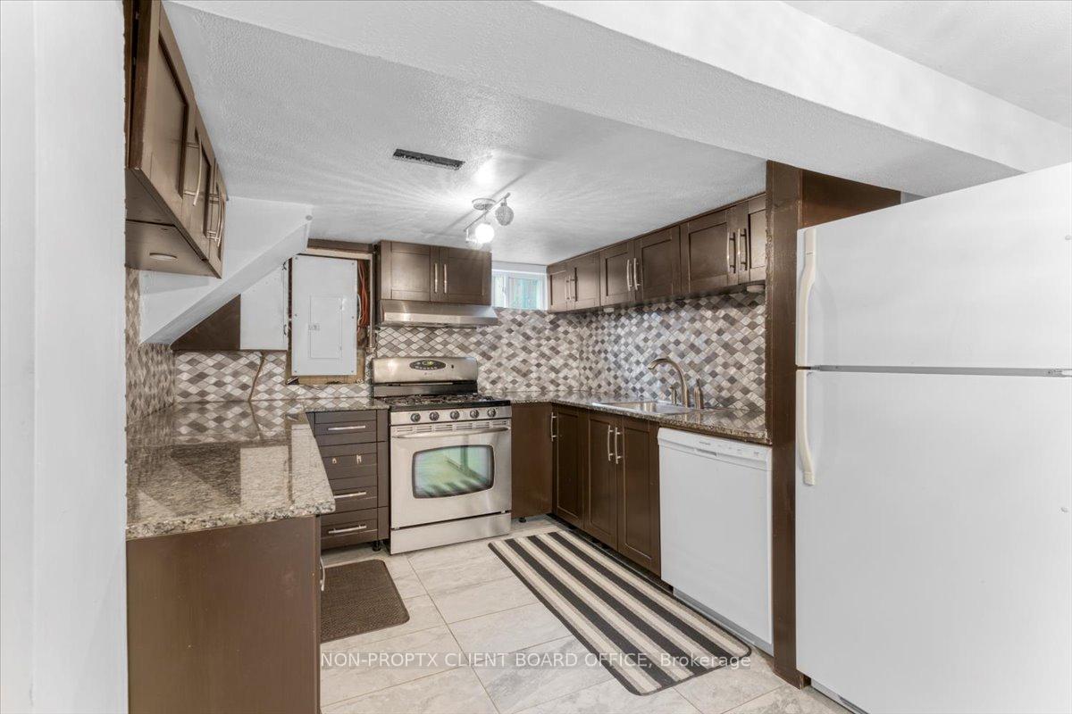 Photo 27 of 118 Second Street N, Hamilton, Stoney Creek — HOMEH