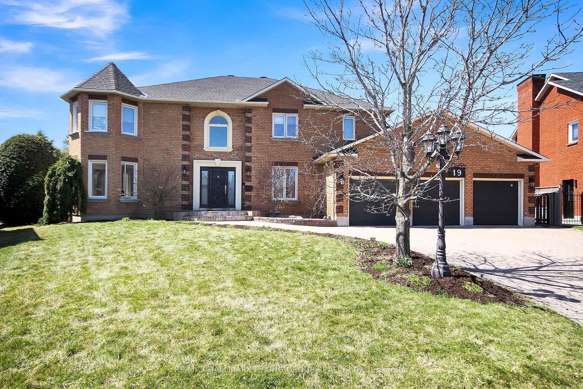 Front of 19 Campfield Court