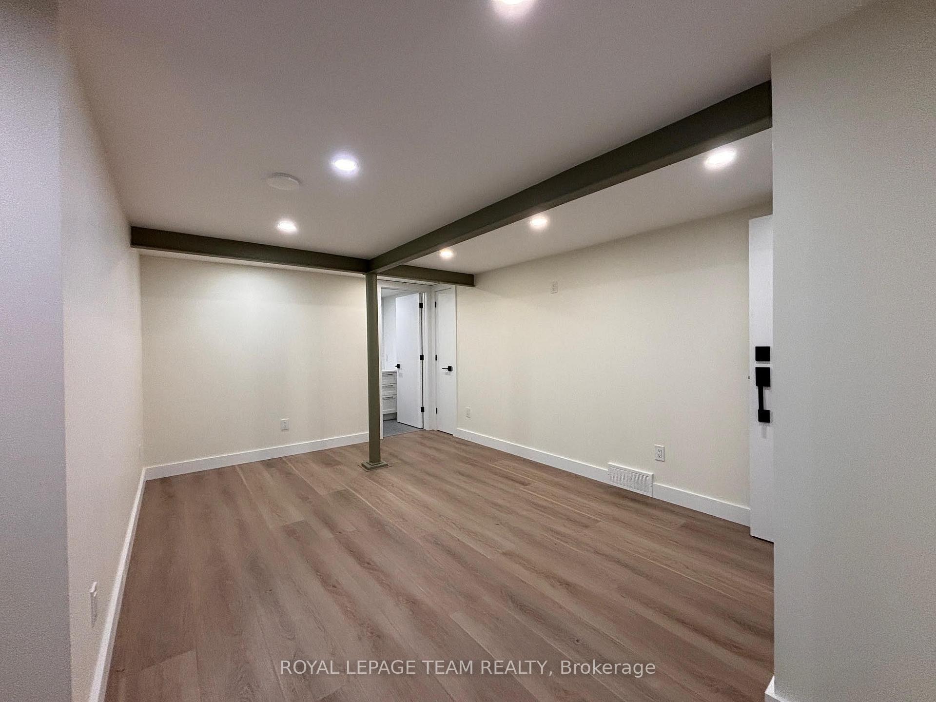 Photo 6 of Unit Unit B, 2177 Dublin Avenue, Ottawa, Bel Air Park — HOMEH