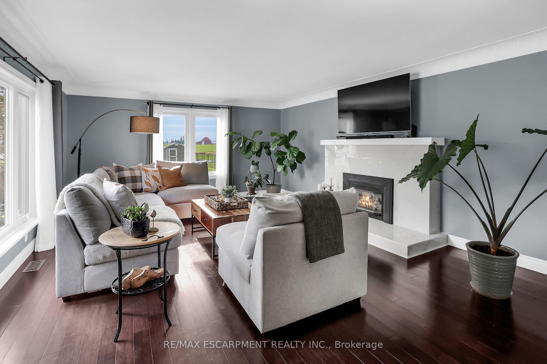 Photo 5 of 2104 Highway 56, Hamilton, Rural Glanbrook — HOMEH
