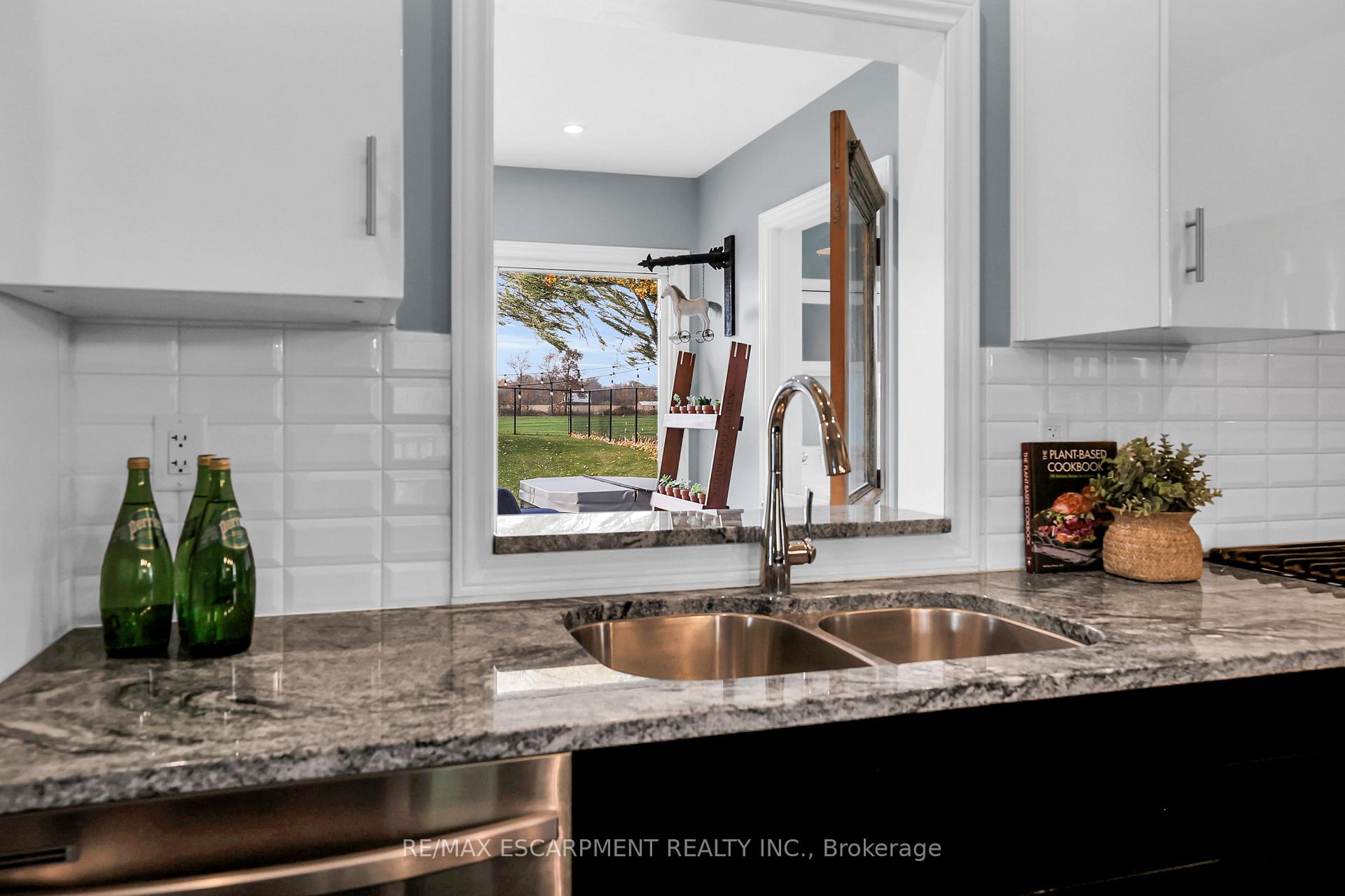 Photo 10 of 2104 Highway 56, Hamilton, Rural Glanbrook — HOMEH