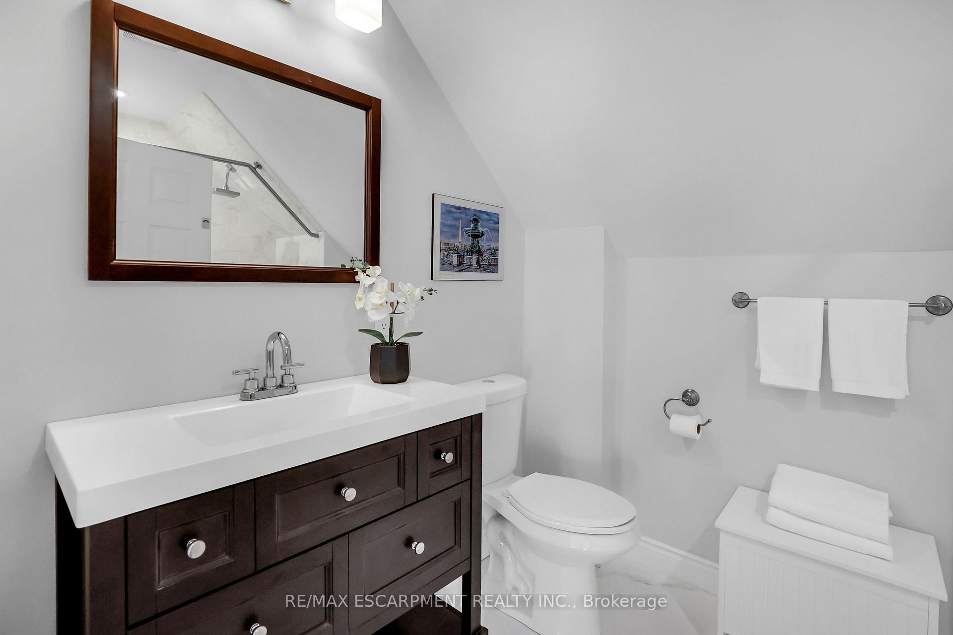 Photo 24 of 2104 Highway 56, Hamilton, Rural Glanbrook — HOMEH