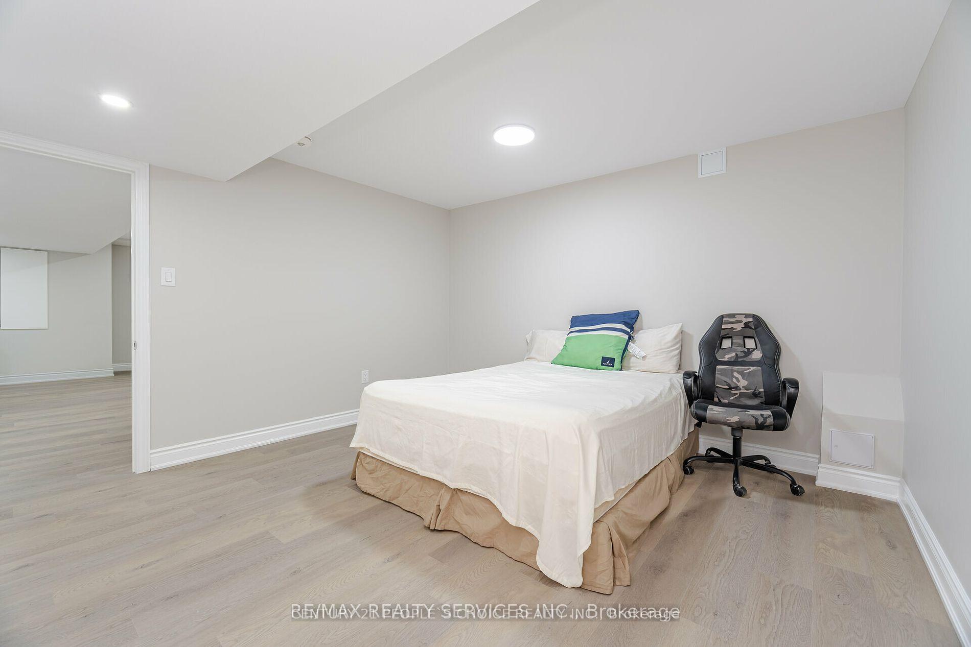 Photo 4 of 53 Ash Hill Avenue, Caledon, Caledon East — HOMEH