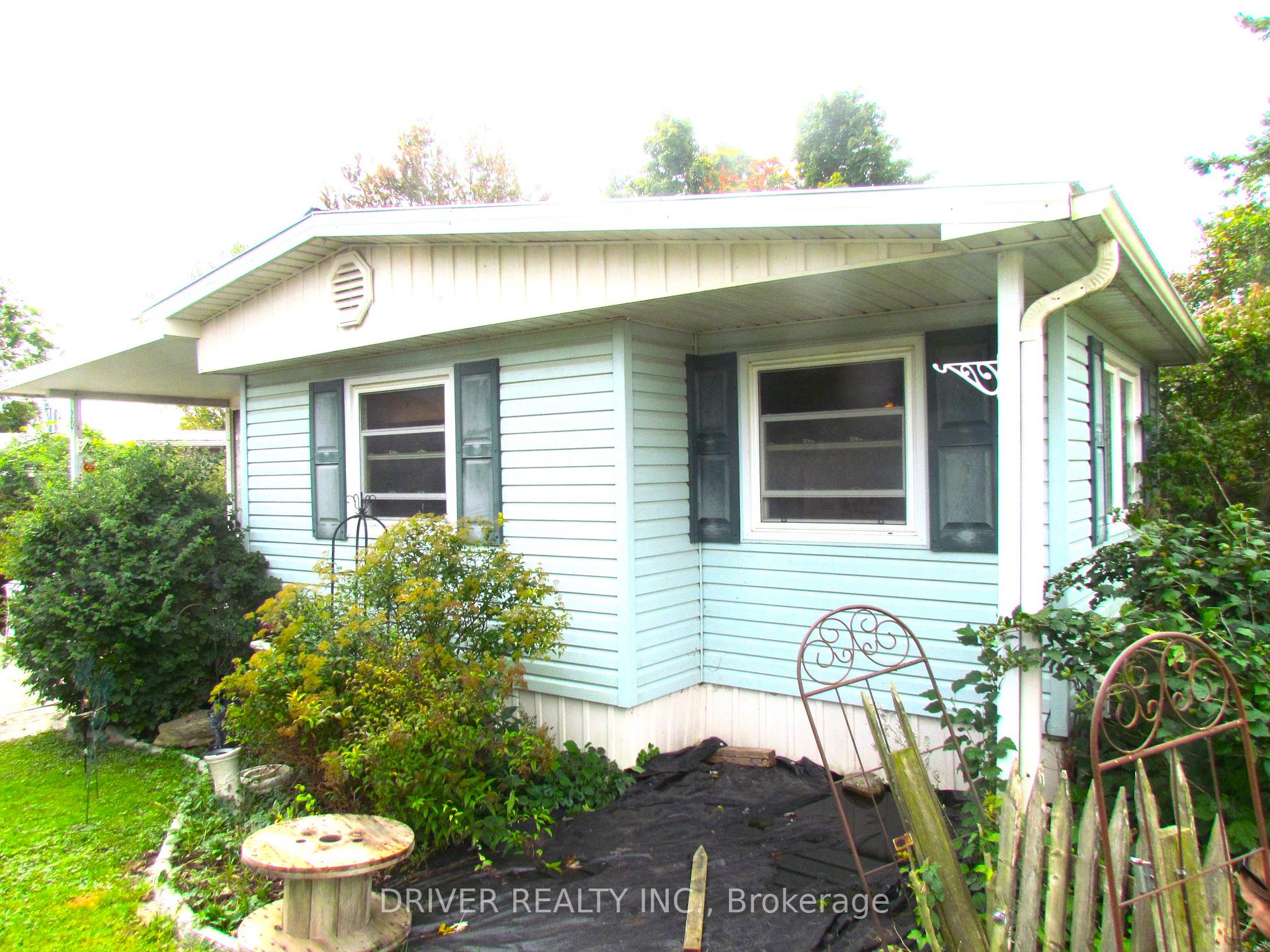 Front of 20 Pineview Avenue