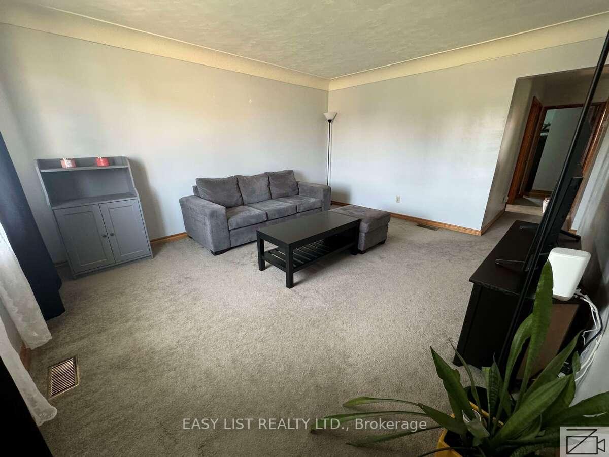 Photo 5 of 818 Ninth Avenue, Hamilton, Hampton Heights — HOMEH