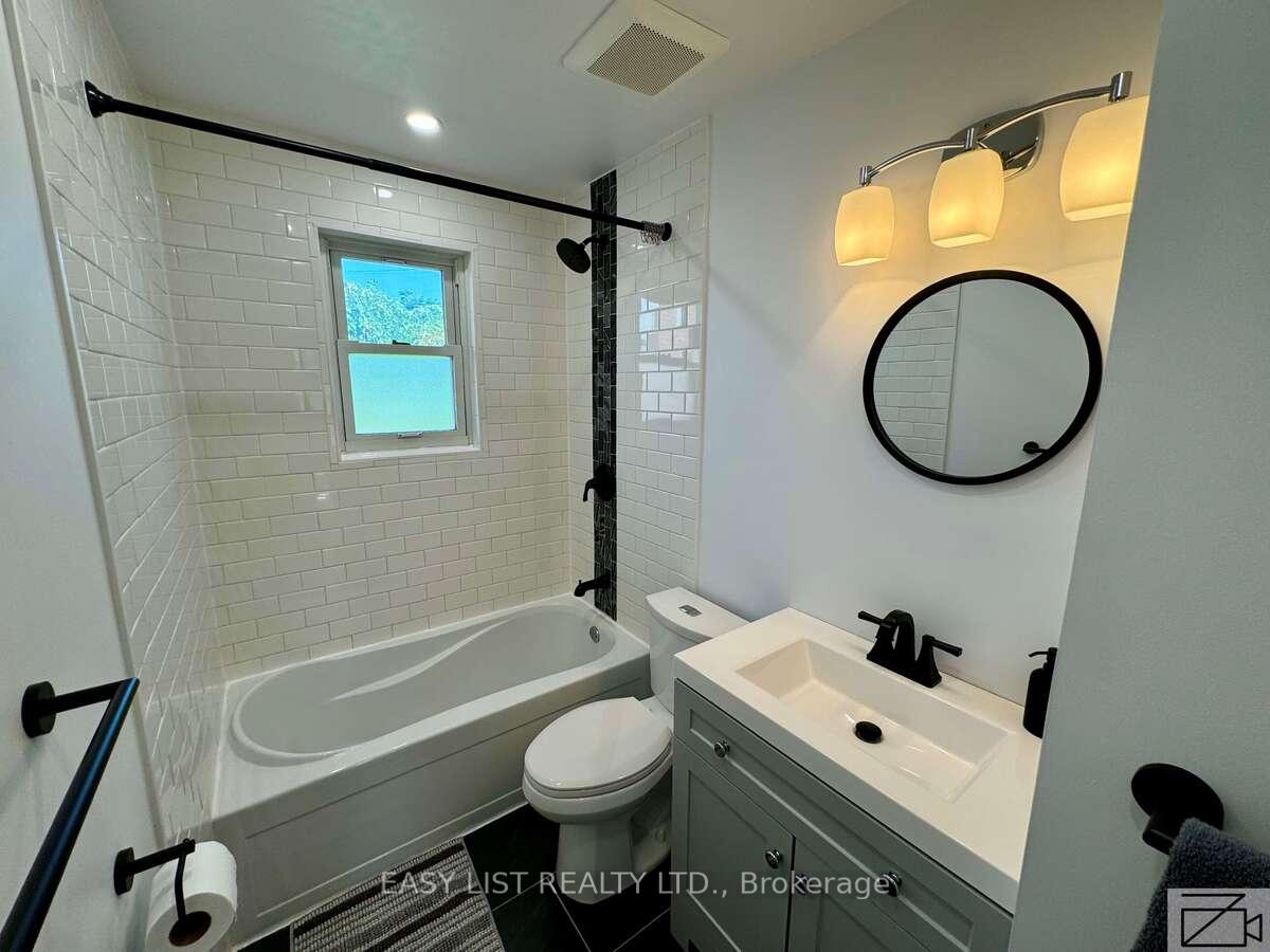 Photo 10 of 818 Ninth Avenue, Hamilton, Hampton Heights — HOMEH