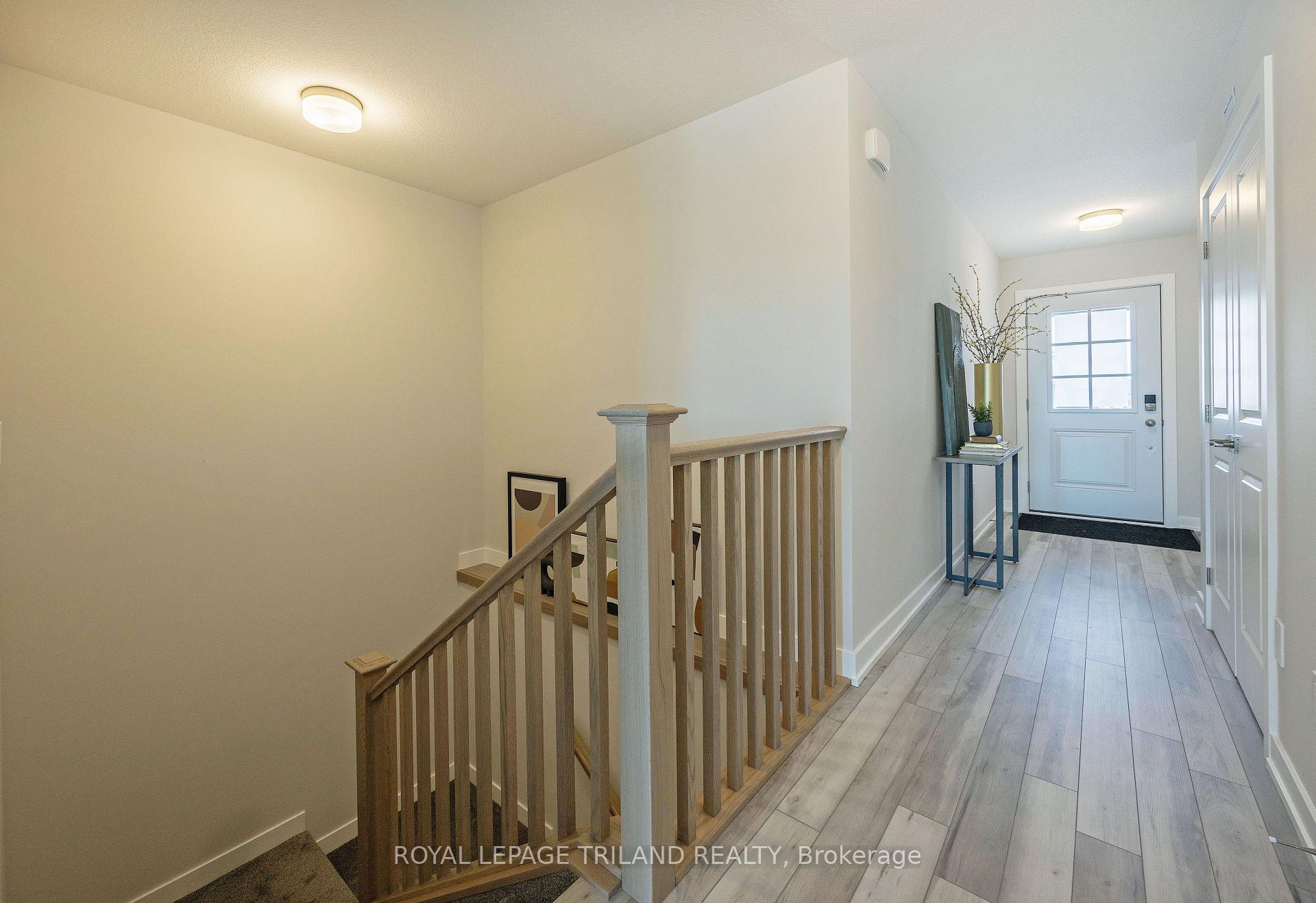 Photo 8 of 38 Silverleaf Path, St. Thomas — HOMEH