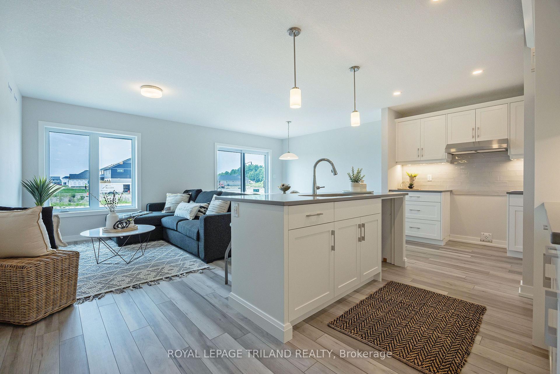 Photo 9 of 38 Silverleaf Path, St. Thomas — HOMEH