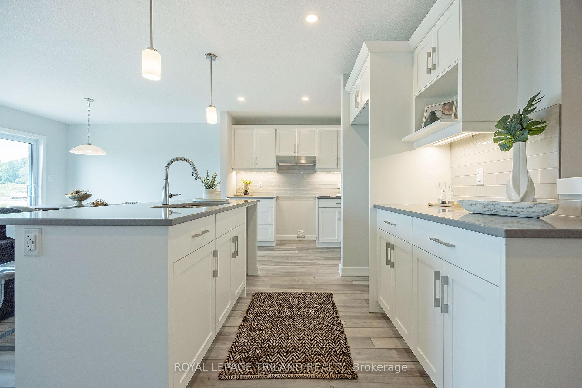 Photo 10 of 38 Silverleaf Path, St. Thomas — HOMEH