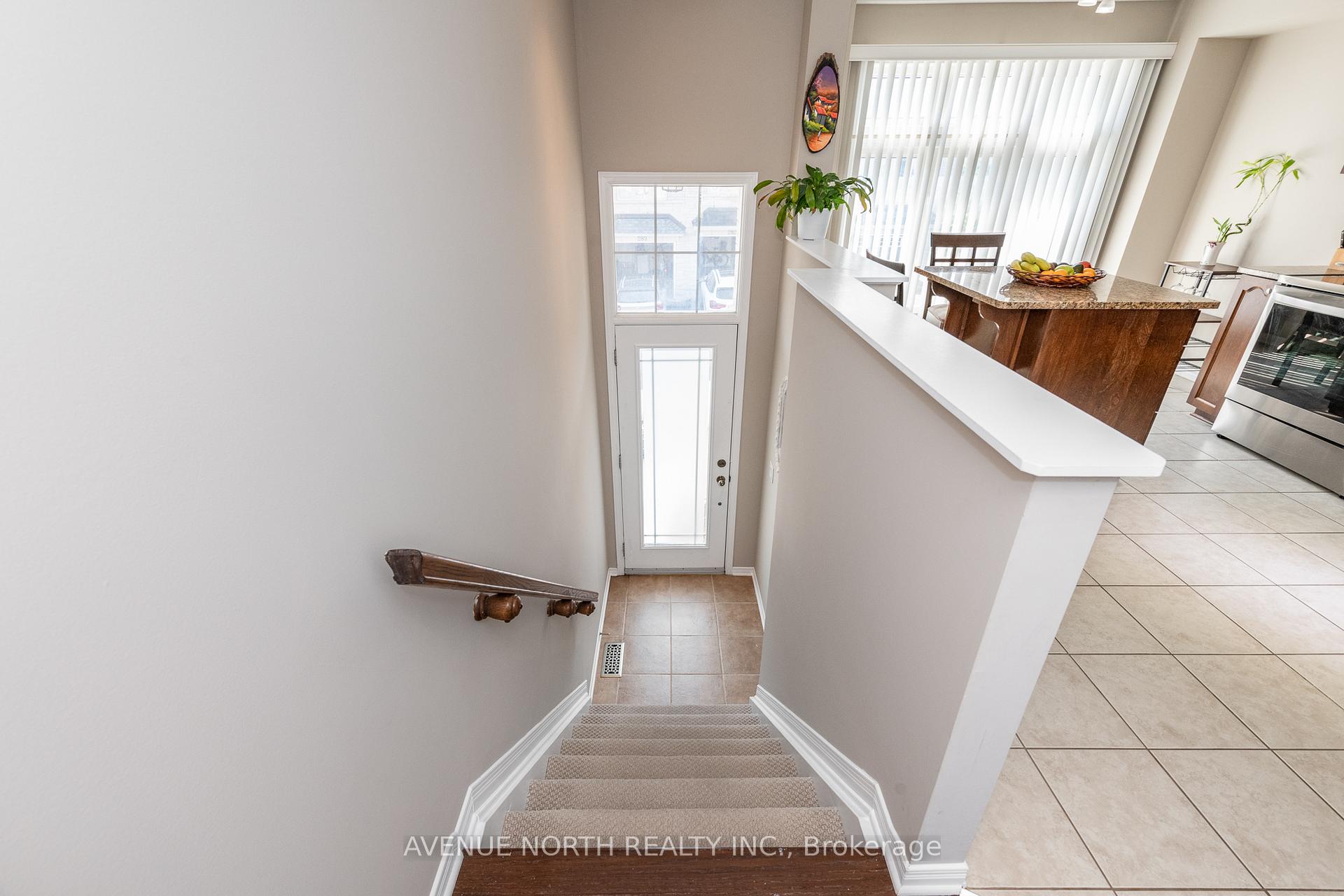Photo 4 of 283 Stroget Private, Ottawa, Merivale Industrial Park/Citiplace — HOMEH